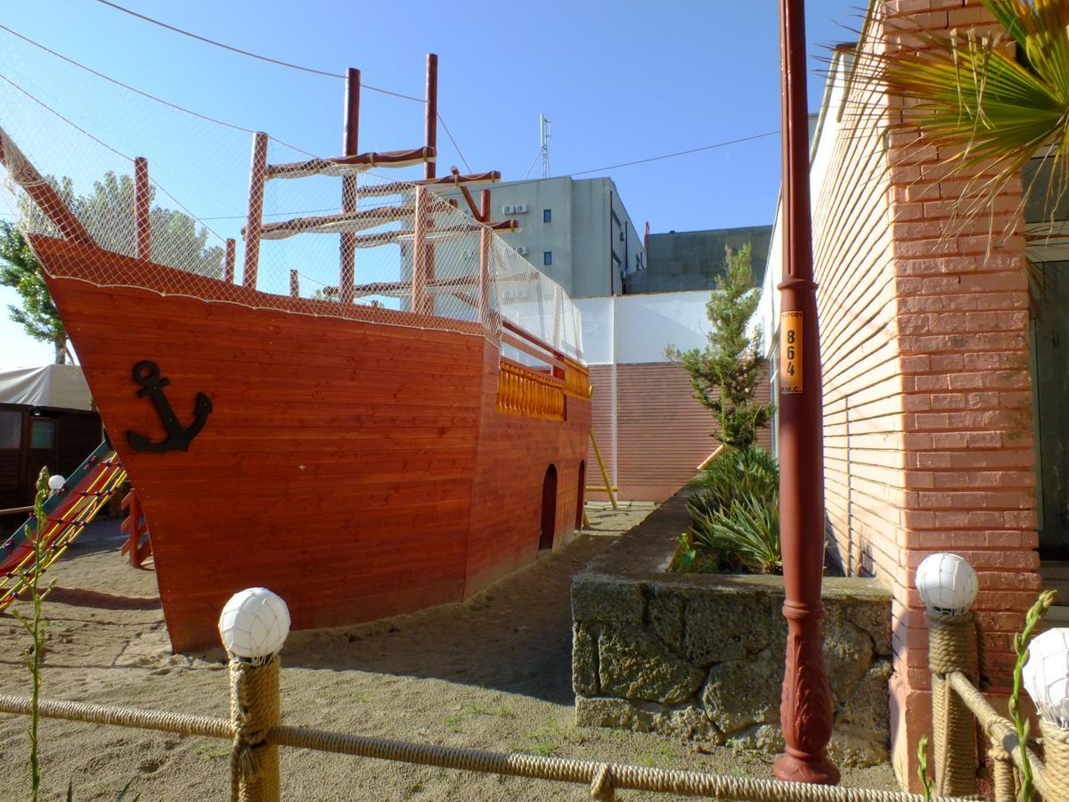 Pirates Resort Mamaia Exterior foto